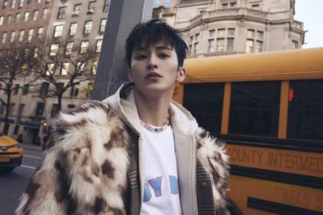 NCT 마크 빌보드 선정 1위·틴보그까지 싹쓸이한 비결