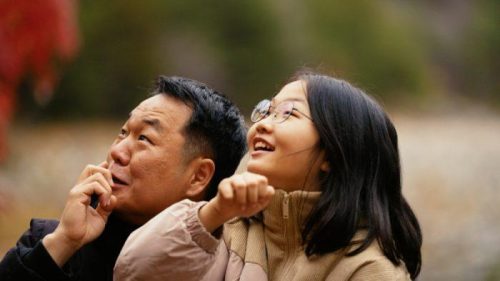 〈강 건너 꿈 구경〉 야생동물학자X12세 소녀X전직 환경부 출입 기자, 수상한 탐사 동행! 강원도 인제의 사계절 생태 여정