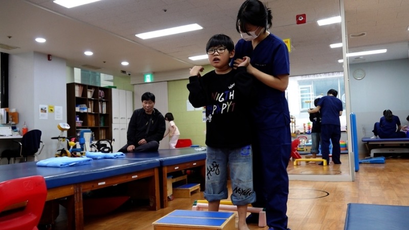 놓지 않는 손, 멈추지 않는 희망